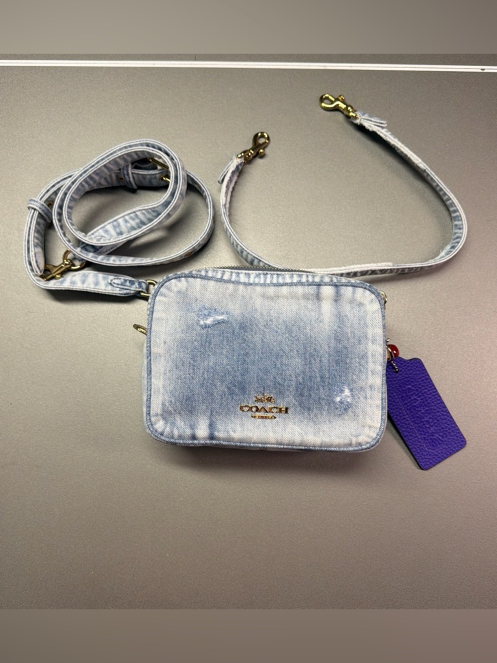 NWT Carey Crossbody BagIn Loved Denim With Charms Gold/Light Indigo - Picture 7 of 11